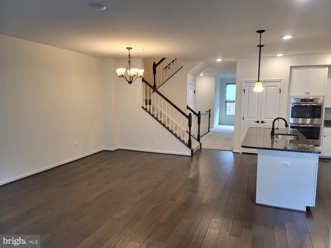 Building Photo - 41438 Black Cherry Terrace