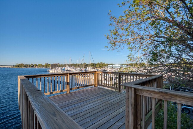 Building Photo - 202 Snug Harbour Dr