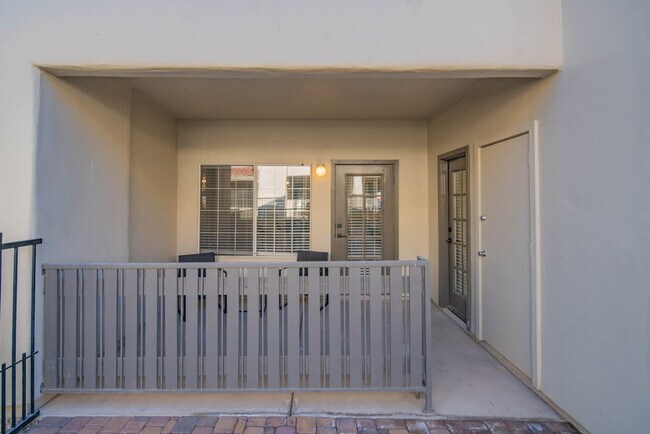 Building Photo - 7900 E Princess Dr
