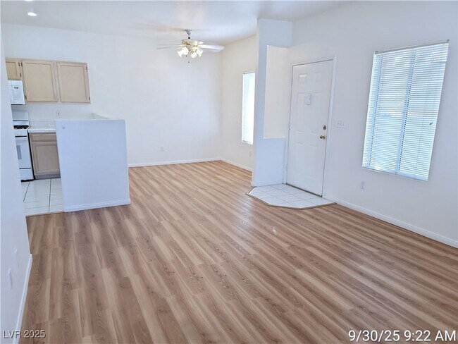 Building Photo - 6014 Vegas Dr