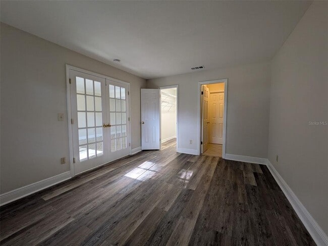 Building Photo - 450 Cherrywood Gardens Dr