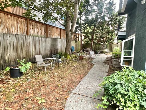 Building Photo - Location, Location, Location! 2-bed Ballar...