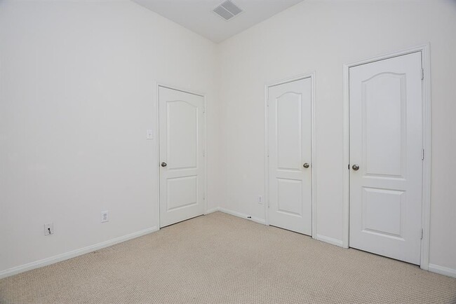 Building Photo - 20711 Rainmead Dr