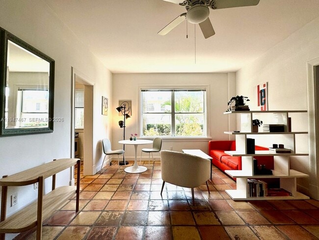 Building Photo - 900 16th St