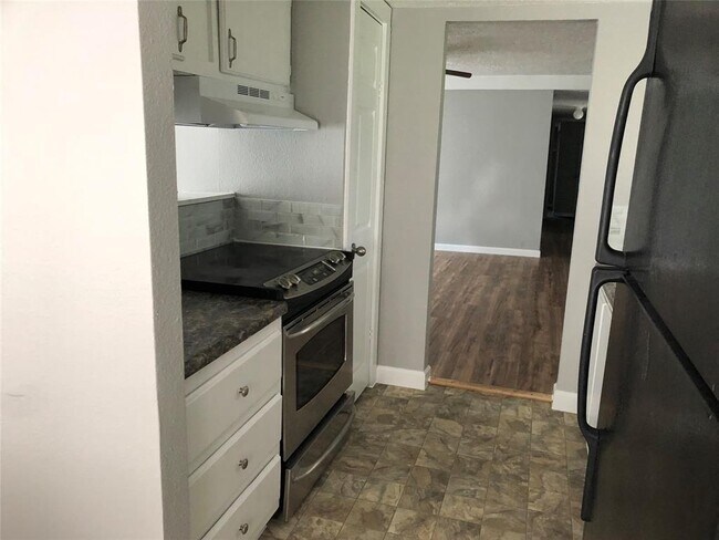Building Photo - 27327 Peach Creek Dr