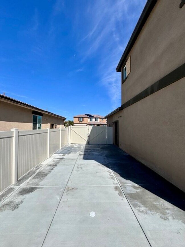 Building Photo - COMING SOON Brand new 4 bedroom Menifee Home with Solar, now available for LEASE!