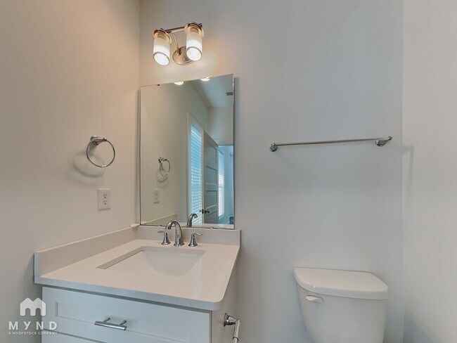 Building Photo - 1411 Walton Rd