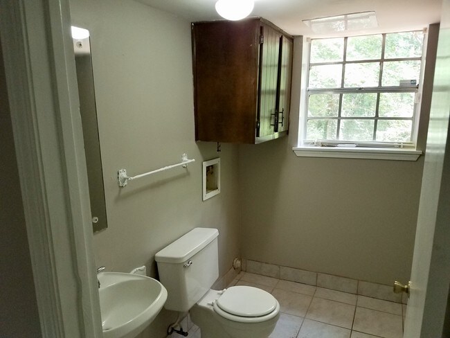 Half Bath/Laundry Hookups - 5155 Cornell Dr