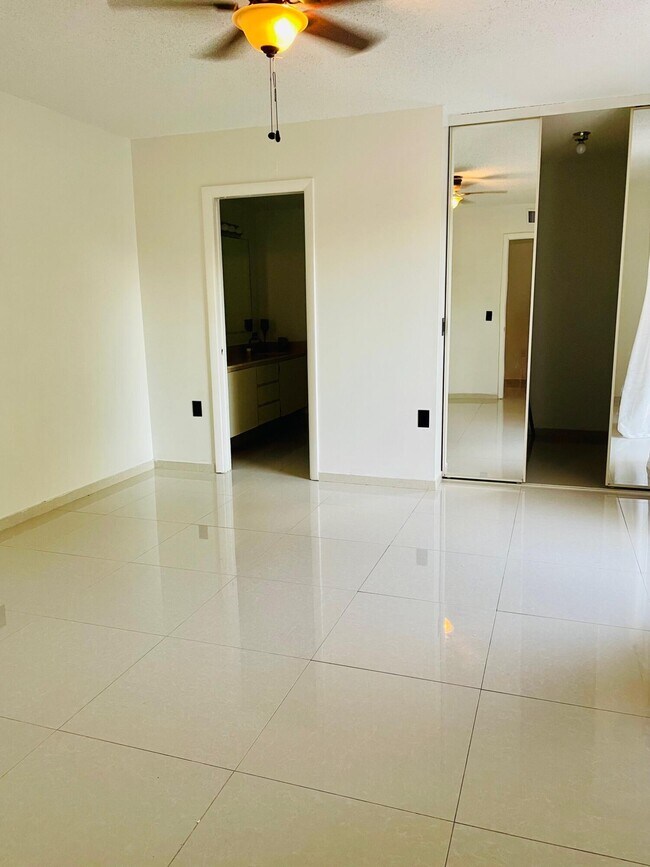 Building Photo - 728 Mill Valley Pl