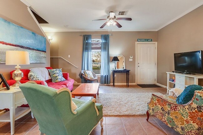 Building Photo - Arlington Trace 2BR/2.5BA Condo - Gated Co...