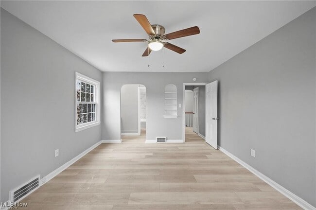 Building Photo - 3881 Meadowbrook Blvd