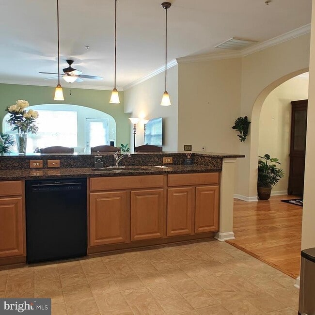 Building Photo - 10425 Starlight Pl