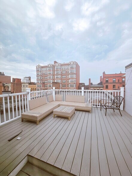 Building Photo - 501 Beacon St