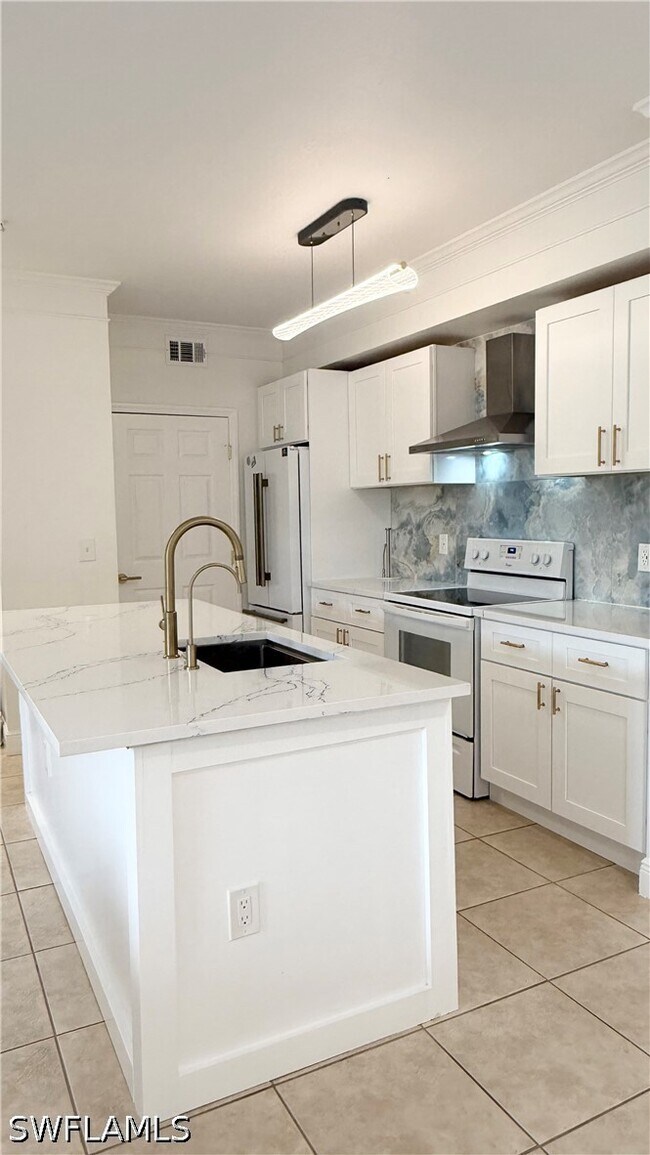 Building Photo - 11500 Villa Grand