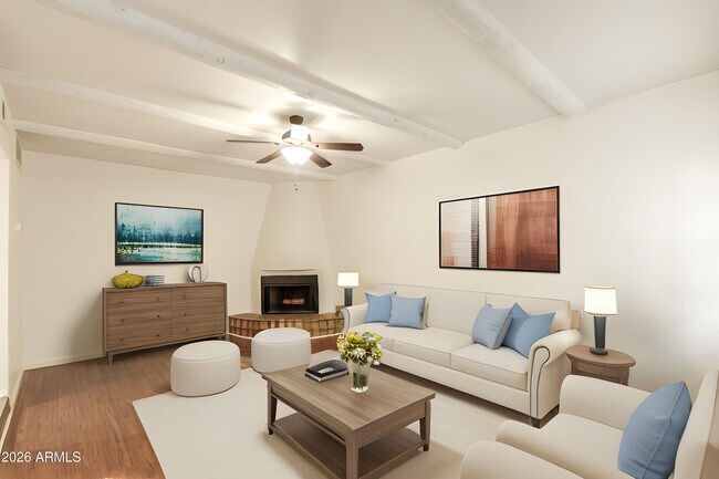 Building Photo - 1446 E Grovers Ave