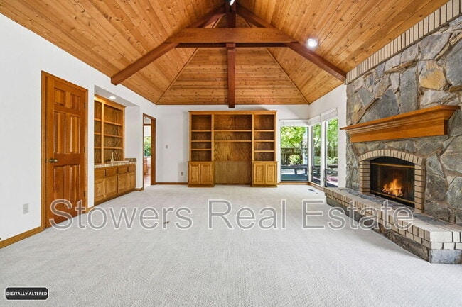 Building Photo - 618 Banister Ln