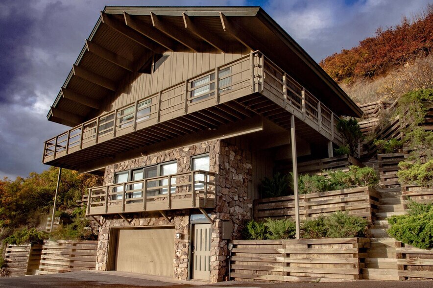 Building Photo - 837 Mountain Laurel Dr