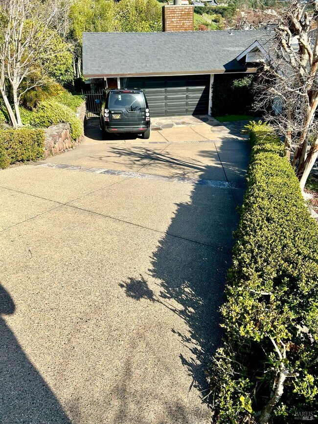 Building Photo - 186 Stewart Dr