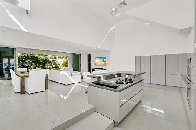 Building Photo - 7830 Atlantic Way