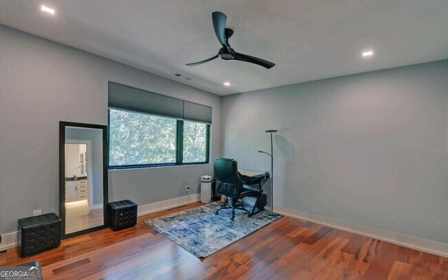 Building Photo - 675 Freedom Heights Dr