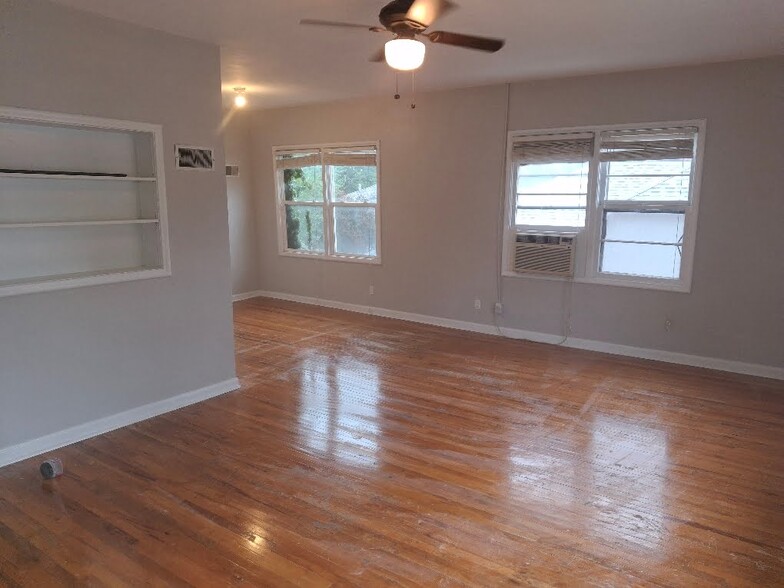 Building Photo - 768 E 900 S