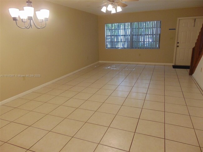 Building Photo - 586 Westree Ln