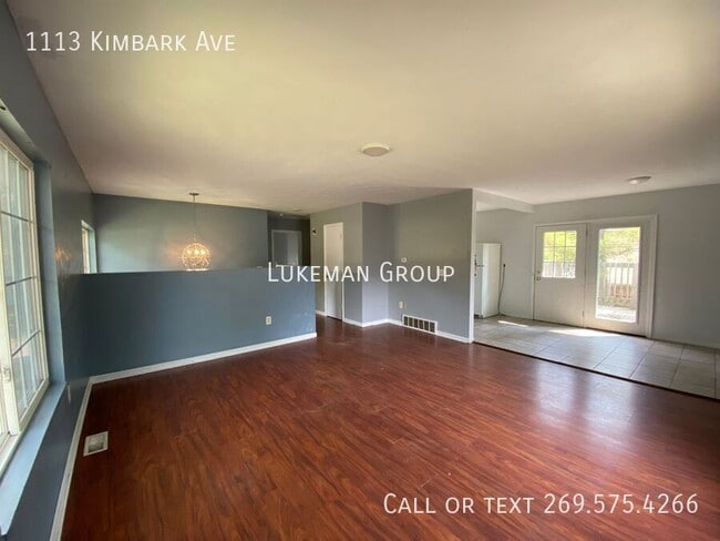 Building Photo - 1113 Kimbark Ave