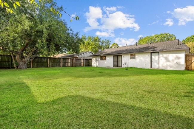 Building Photo - 12203 Ryewater Dr