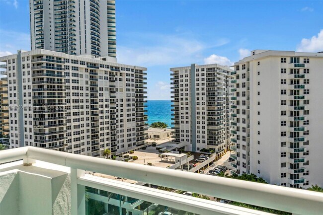 Building Photo - 3000 S Ocean Dr