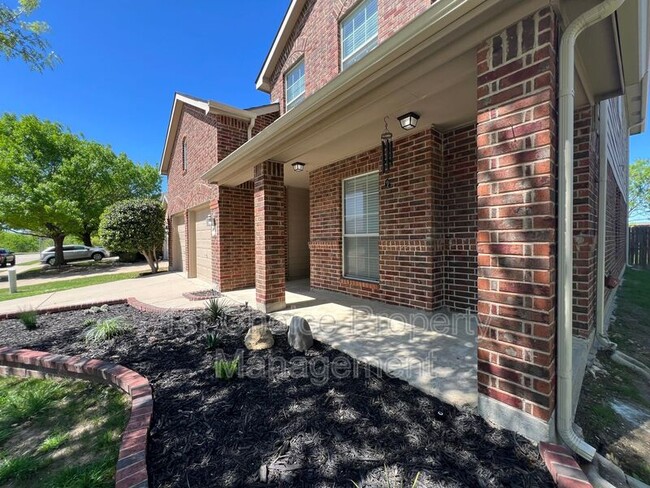 Building Photo - 9221 Comanche Ridge Dr