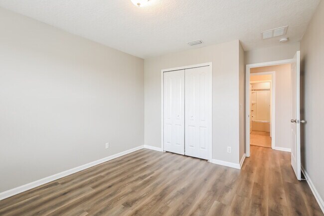 Building Photo - 3343 Spring Valley Ct