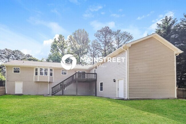 Building Photo - 5 Bedroom Pet-Friendly Home in JONESBORO, GA with Main Street Renewal