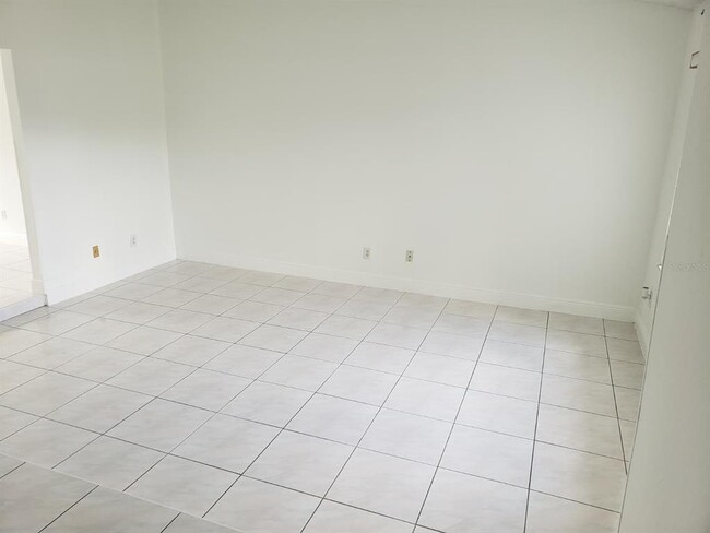 Building Photo - 7910 Glen Abbey Cir