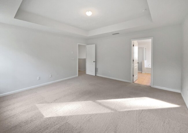 Building Photo - 15713 Lexington Park Blvd