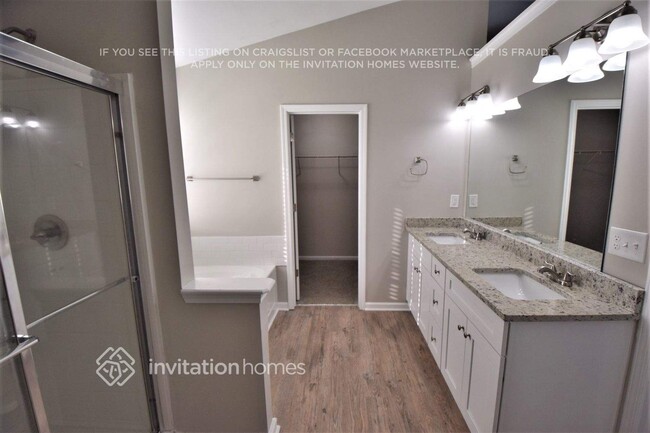 Building Photo - 1044 Southwood Dr