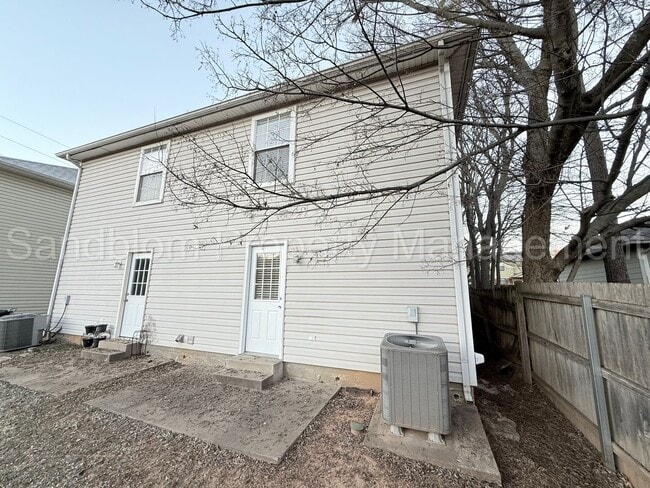 Building Photo - 4031 Rawson Rd