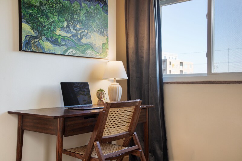 Building Photo - 1027 W 6th Ave