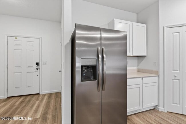 Building Photo - 3967 Mid Century St