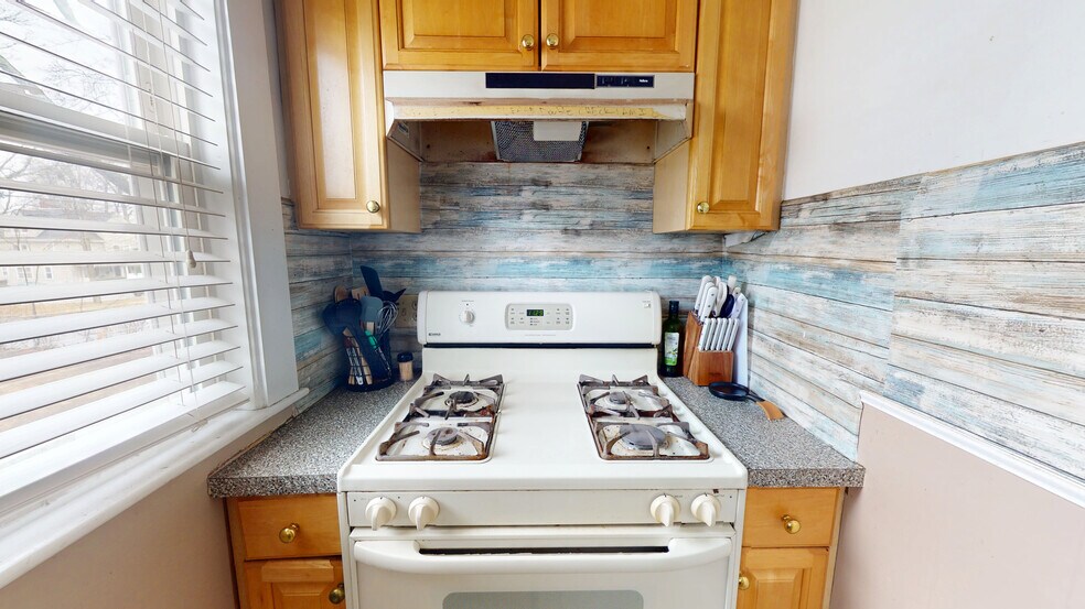 Building Photo - 232 Washington St