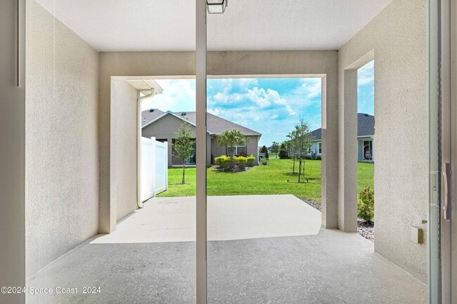 Building Photo - 8483 Loren Cove Dr