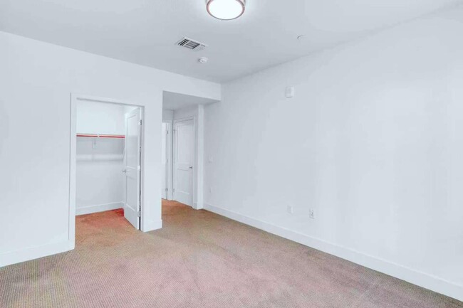 Building Photo - 3578 Rambla Pl