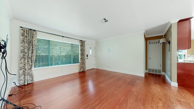 Building Photo - Charming Cottage Home In Central Redwood City - 3D Tour