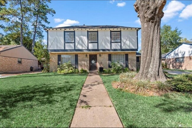 Building Photo - 20211 Salzburg Ln