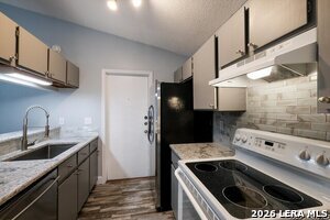 Building Photo - 14463 Edgemont St