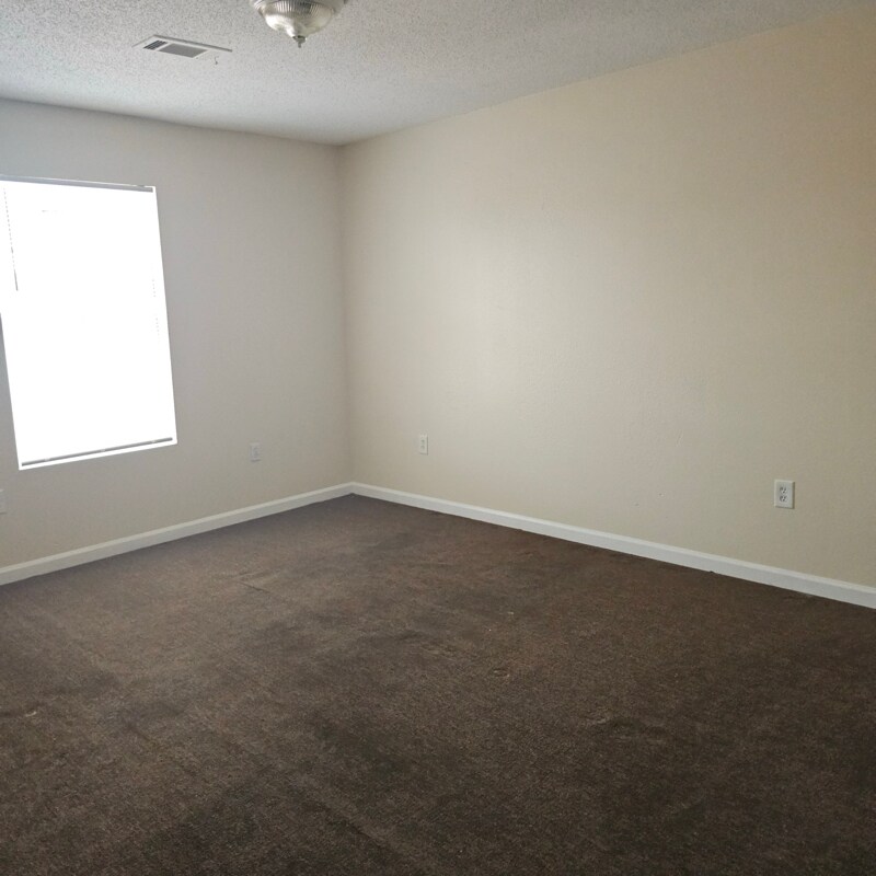 Building Photo - 8813 Fig St