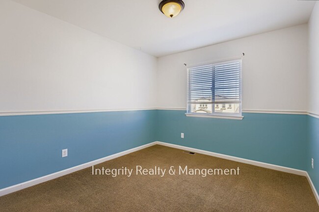 Building Photo - 3839 Donnington Cir
