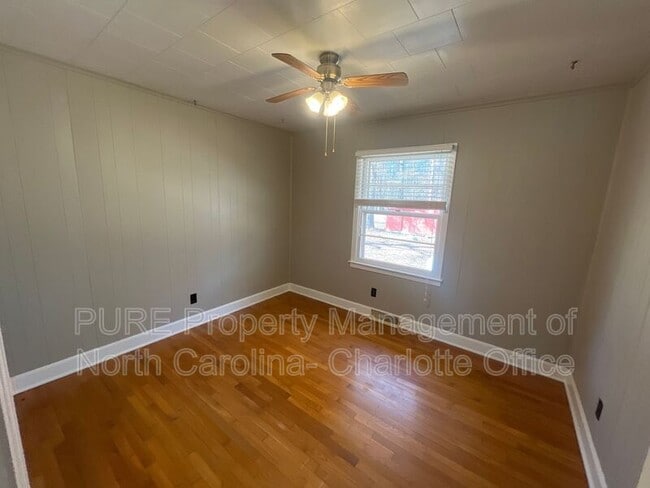 Building Photo - 678 Hillsborough Rd