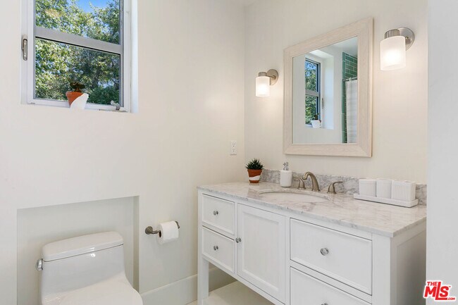 Building Photo - 6314 Sycamore Meadows Dr