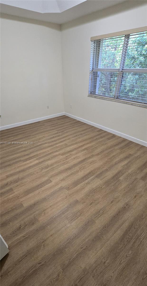 Building Photo - 3320 NE 13th Cir Dr