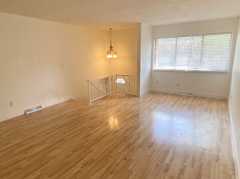 Building Photo - 2747 Leisure Dr